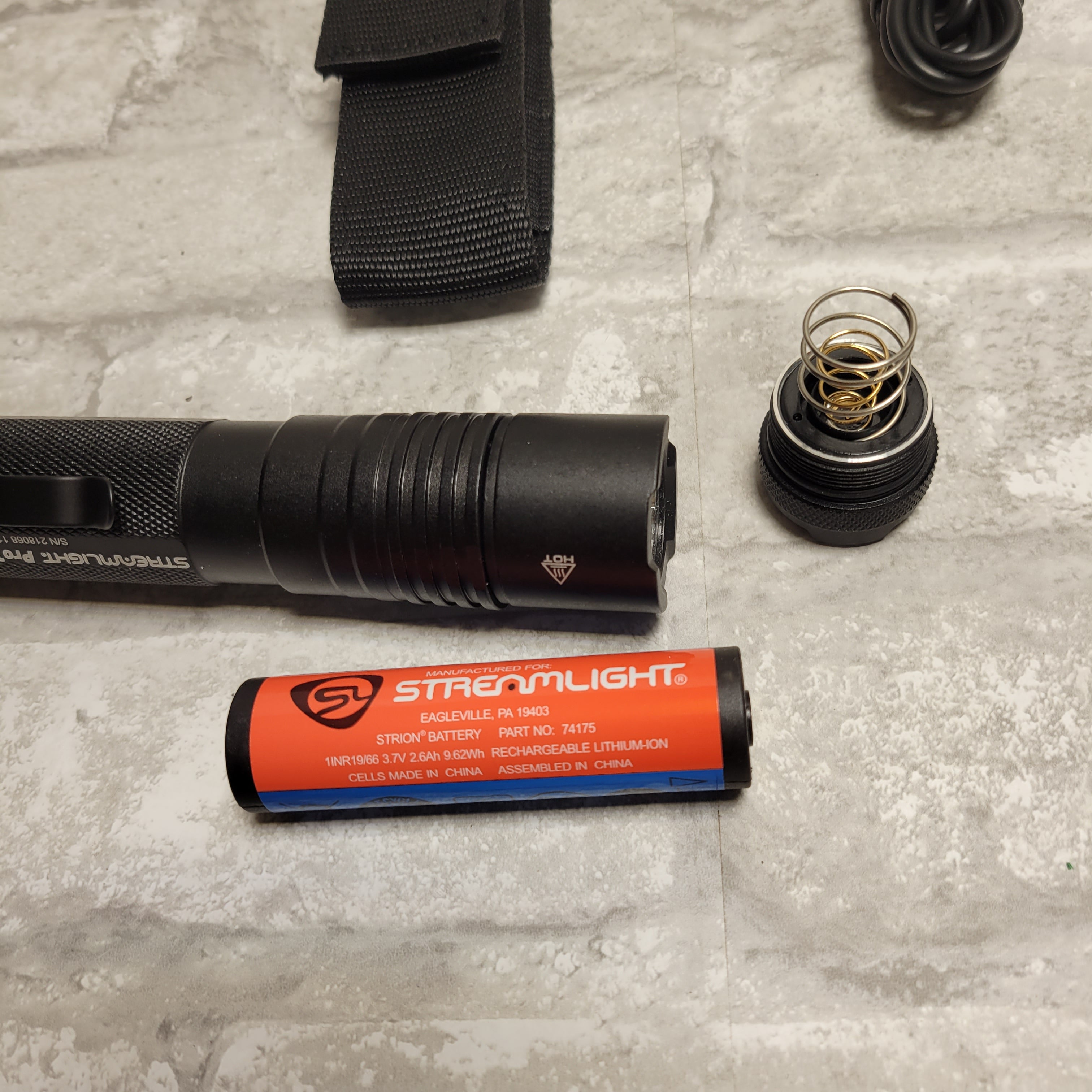 Streamlight ProTac HL USB Rechargeable Flashlight, 1000 Lumens - Black (8004034887918)